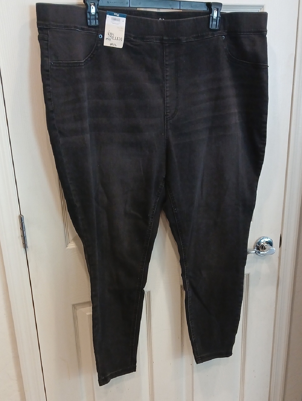 Black Women’s Stretch Skinny Jeans - Unknown Brand